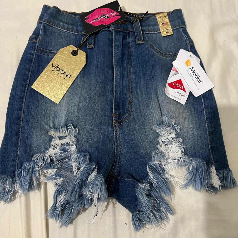 Vibrant miu shorts